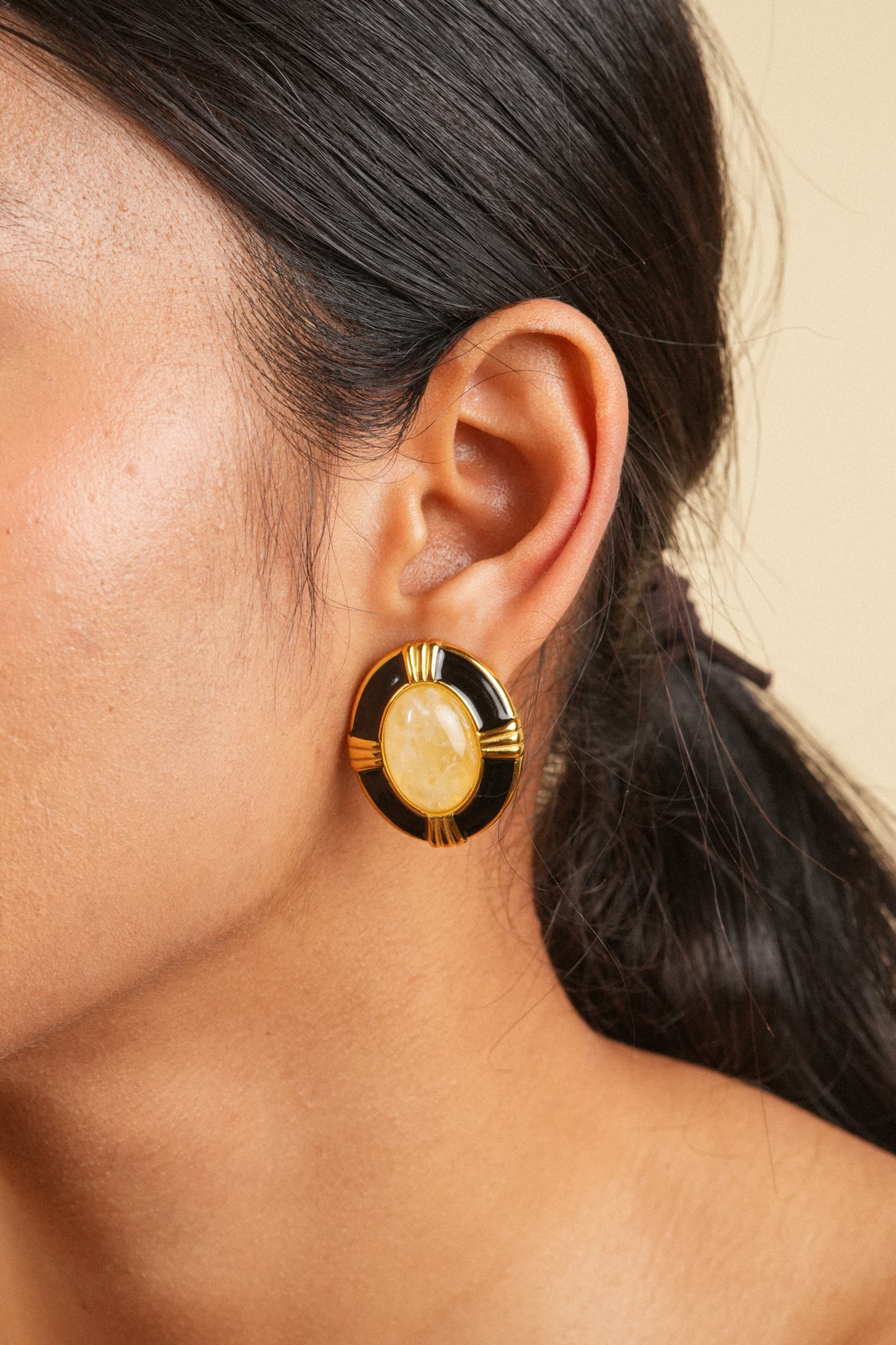 Luna stud earrings