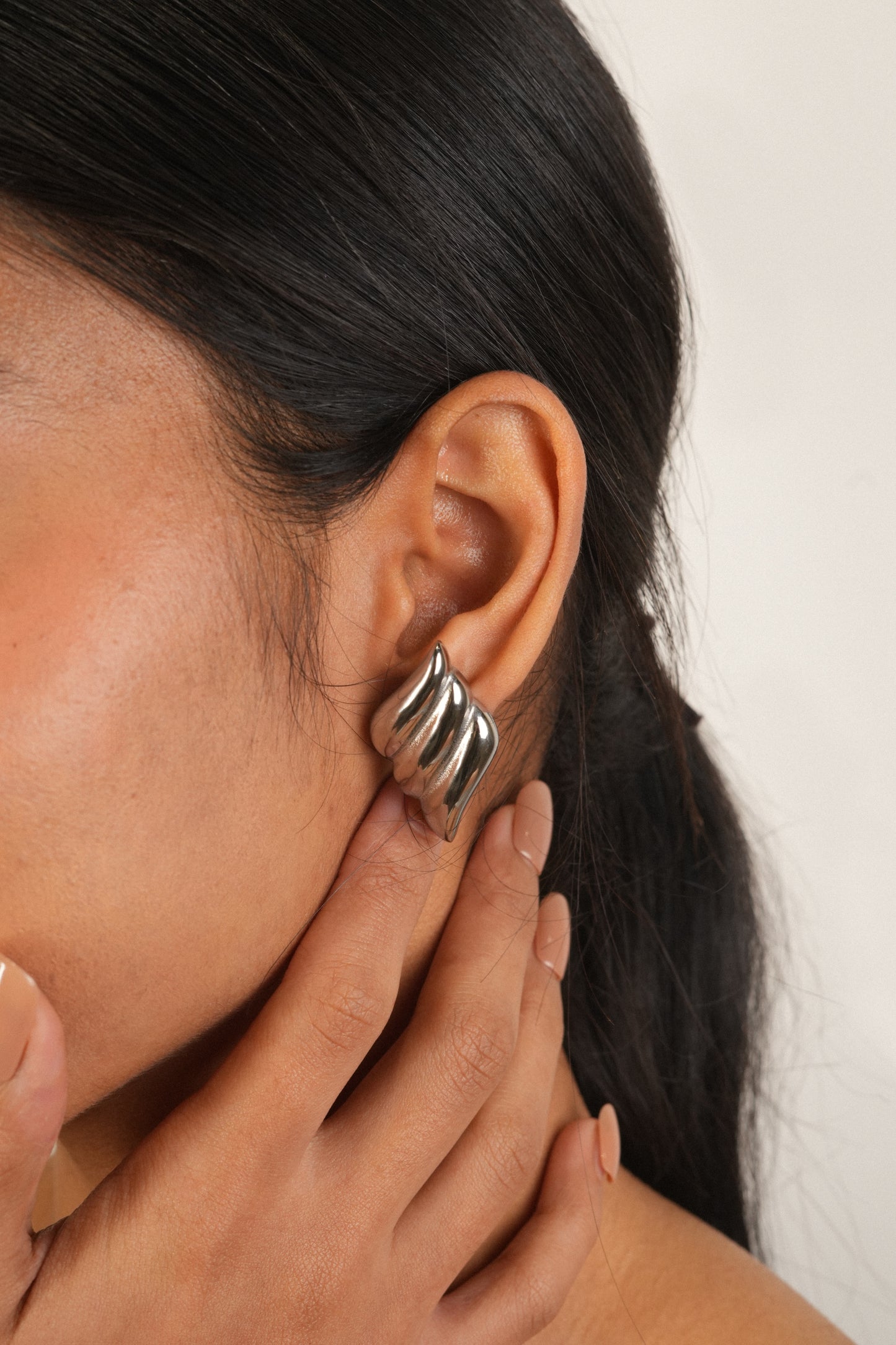 Texture stud earrings