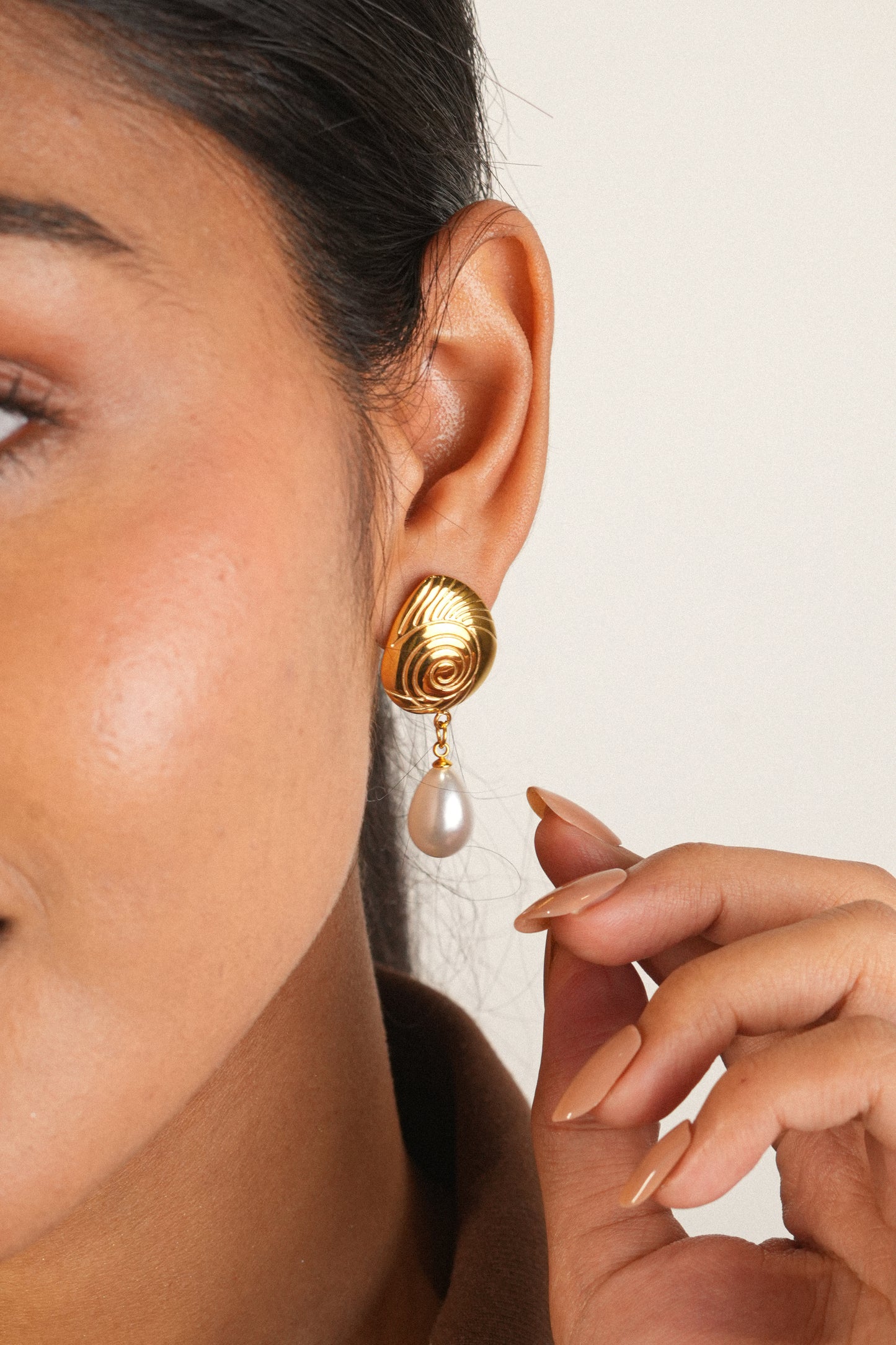 The Zara pearl drop earrings