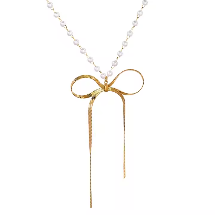 Amelia bow necklace